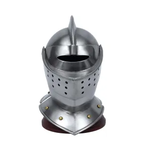 Mini Helmet - Close Helm W/Stand